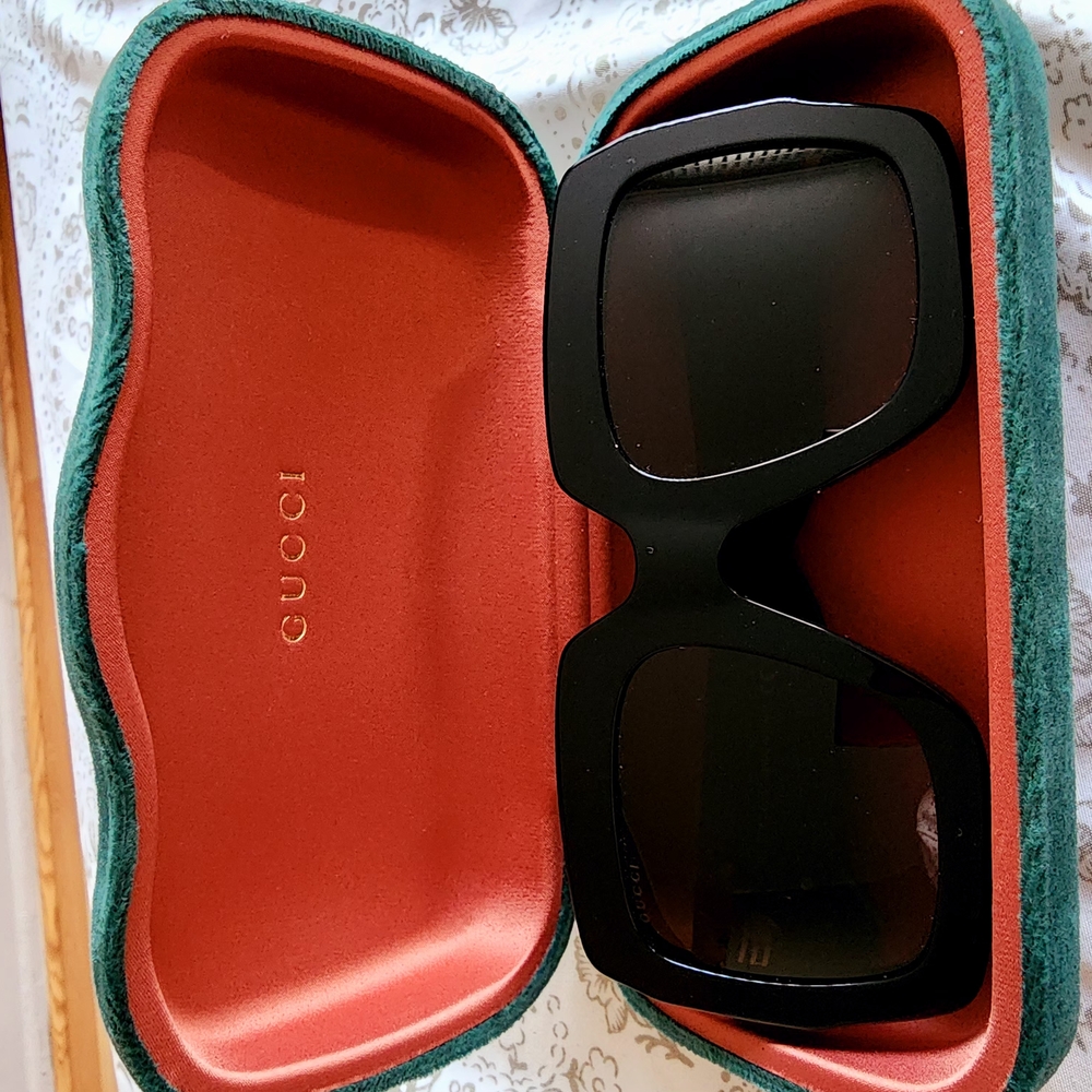 Gucci Black Sunglasses